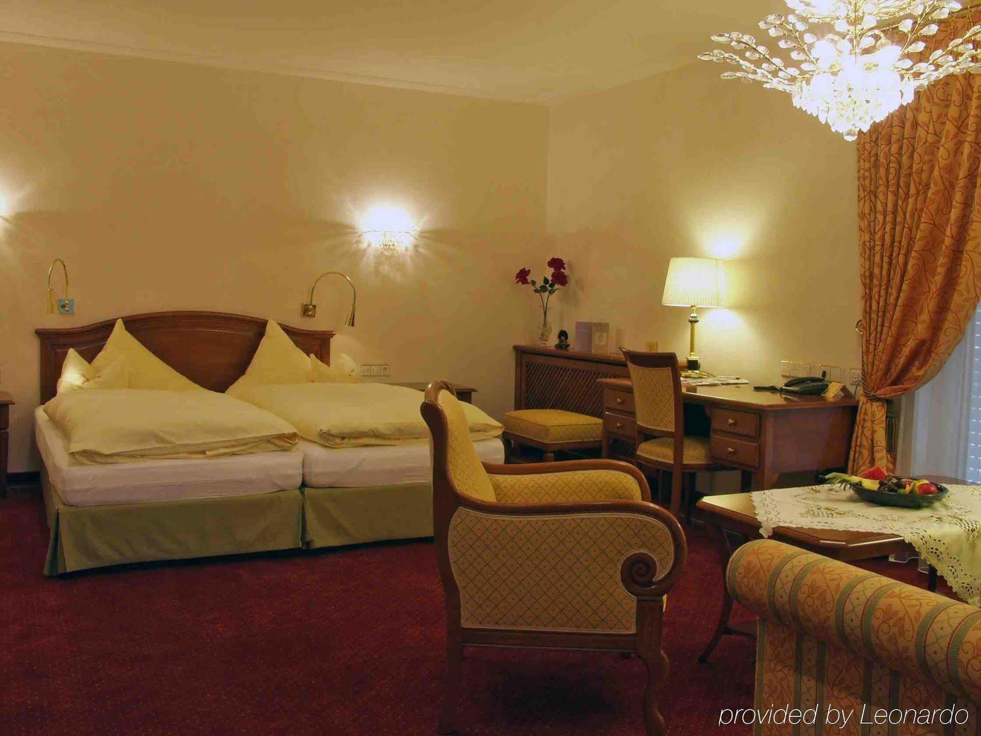 Akzent Hotel Restaurant Altdorfer Hof Weingarten  Rum bild